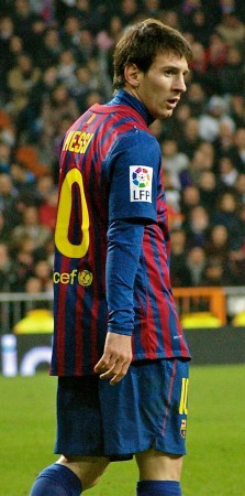 Lionel_Messi_at_Bernabeu