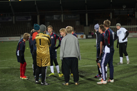 FC Lähiö pelin jälkeen pohditaan, että mikä meni pieleen.